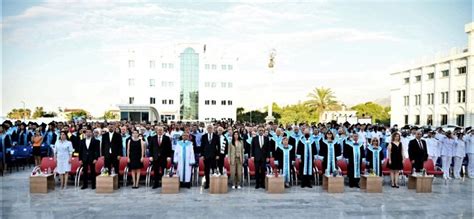 Girne Üniversitesi’nde mezuniyet şöleni!