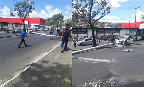 SE LIGUE Carro Se Choca Poste Na Avenida Barros Reis E Acidente