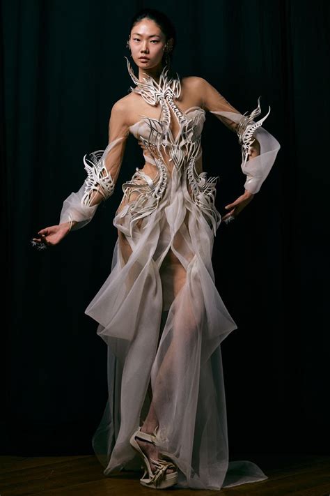 Bts Iris Van Herpen Meta Morphism Aw Runway Fashion Couture