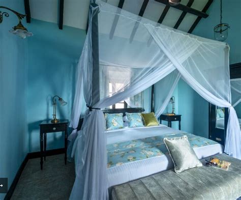 Luxury Suites Suite Rooms Service Fort Tiracol Heritage Hotel