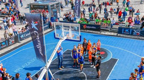 El circuito de baloncesto en la calle Plaza 3x3 CaixaBank regresará en