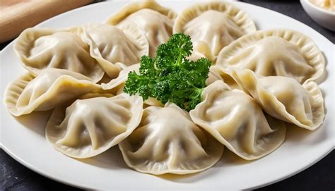 Pierogi Polonais Boulettes Avec Pommes De Terre Dans Une Assiette Avec