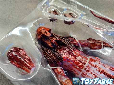 Neca Prey Ultimate Bear Blood Feral Predator Haulathon Review