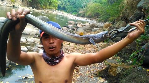 How To Catching Big Eels In River Using Magic Bamboo And Single Fishing