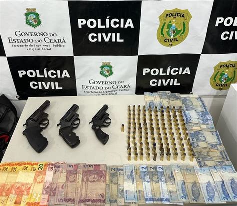 Mulher em posse de armas e munições é presa em flagrante pela Polícia