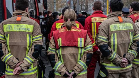 Berlin Ex Leiter Der Jugendfeuerwehr Muss Wegen Kindesmissbrauchs In