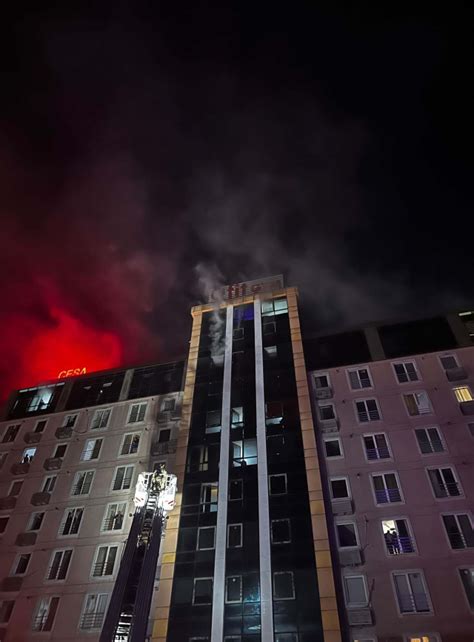 Esenyurt Ta Katl Rezidansta Yang N Mahsur Kalan Ki Iyi Itfaiye