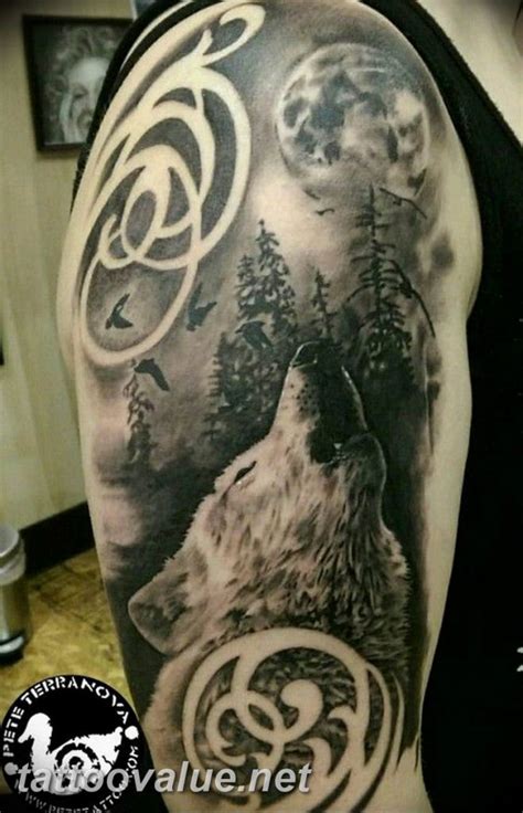 photo tattoo howling wolf 18.02.2019 №040 - wolf tattoo idea howling at ...