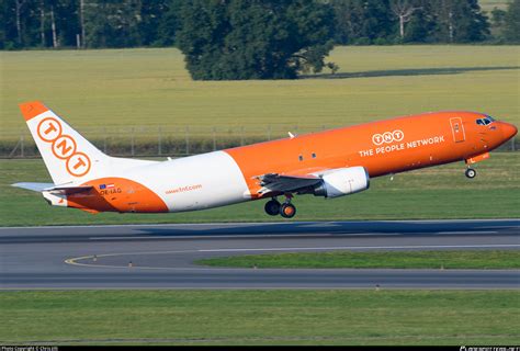 OE IAG TNT Express Boeing 737 4Q8 SF Photo By Chris Jilli ID 843769