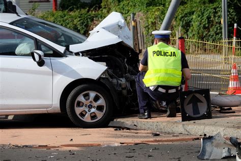 Wypadek radiowozu policji w Białymstoku na Nowym Mieście Kurier Poranny