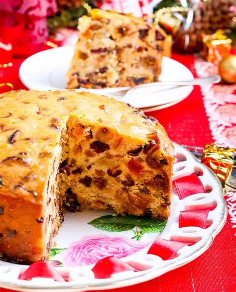 Vegan Christmas Cake Recipe | RecipeLand