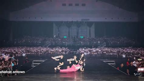 Momen Momen Menarik Konser Red Velvet R To V In Jakarta