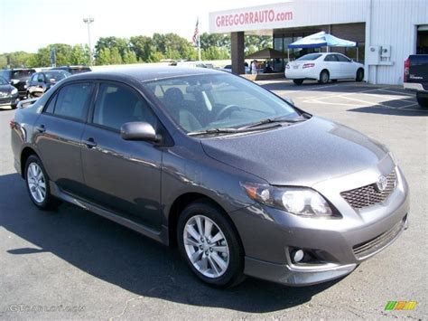 Magnetic Gray Metallic Toyota Corolla S Photo