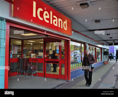 Iceland frozen food store hi-res stock photography and images - Alamy