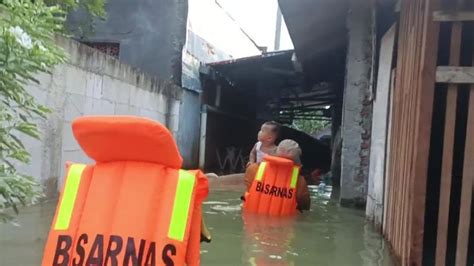 Foto Tanggul Sungai Wulan Demak Jebol Lagi Banjir Meluas Halaman 2