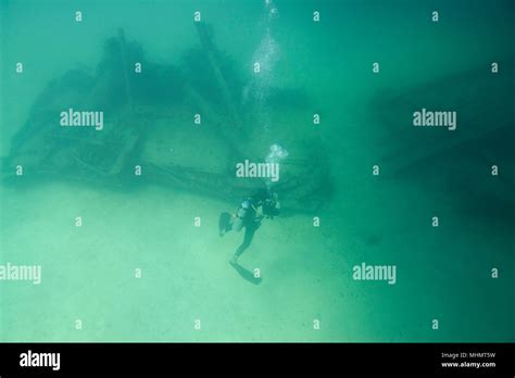 Ship Wreck underwater while diving Stock Photo - Alamy