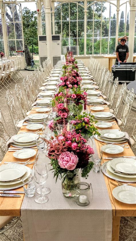 Imperial Table Centerpiece With Jars And Rustic Chic Flower Decor