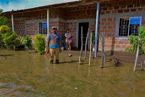 We Are Alone Colombian Town Grapples With The Consequences Of