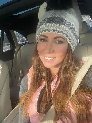 Beep Beep This Girl Has Errands To Run HD Porn Pics