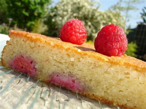 Gateau Fondant Amandes Et Framboises Les D Lices D H L Ne