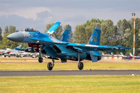 ウクライナ空軍 Sukhoi Su 27 39 フェアフォード空軍基地 航空フォト By チャッピー・シミズさん 撮影2019年07月20日