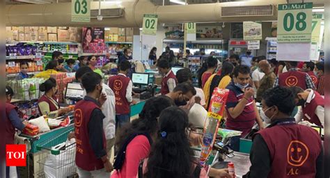 Mumbai Bmc Seals Malad Dmart For Violating Covid 19 Norms Mumbai