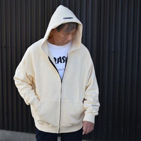 Fear Of God Essentials 即納限定写真実物エフオージー エッセンシャルズ ジップアップパーカー ラバーバックロゴ 2020