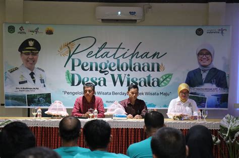 Kembangkan Potensi Wisata Di Desa Dinas Parmudora Gelar Pelatihan