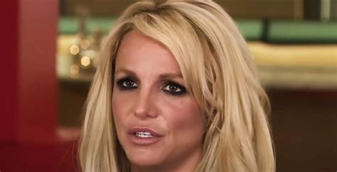 Britney Spears Caresses Bare Tummy In Pink Bra And Panties