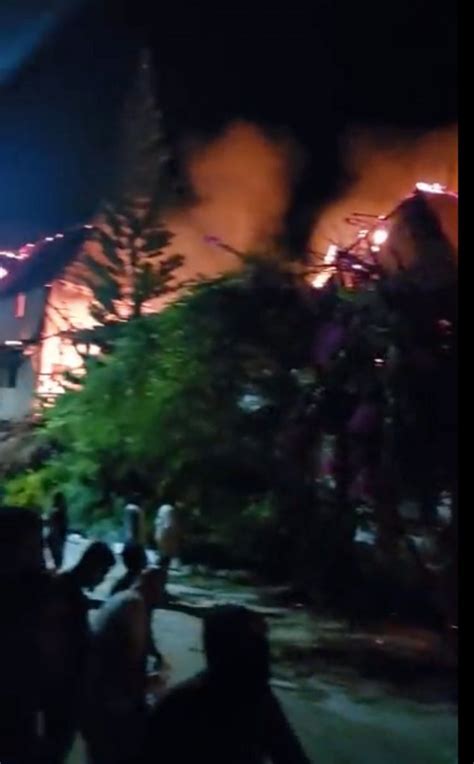 Incendio En Holbox Afecta Por Lo Menos 2 Hoteles Una Lesionada