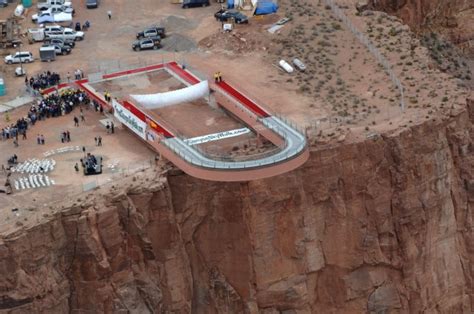 Man Falls To His Death Off Grand Canyons Skywalk Us News Metro News