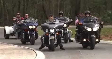 Veterans Helping Veterans Bikers Show Up To Grab Casket For Tribute