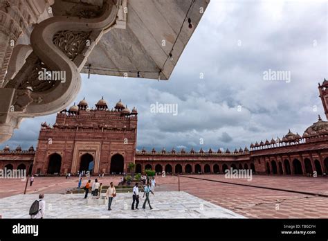 Buland Darwaza From Sufi Saint Shiakh Salim Chistis Tomb In Jama Masjid