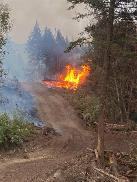 Heffley Valley Locals Battle Wildfire Late Into The Night Sun Peaks