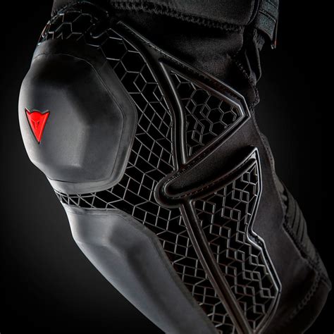 Dainese Enduro Knee Guard Una Rodillera De Alto Rendimiento Con Una