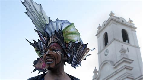Miles De Personas Participaron De La XXIII Marcha Del Orgullo Gay Estacion AZEstacion AZ