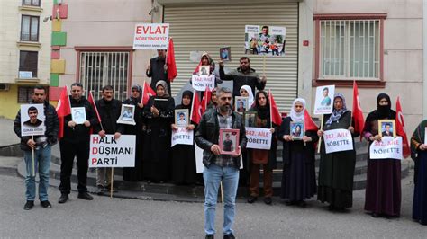 Evlat nöbetine iki aile daha katıldı Son Dakika Haberleri