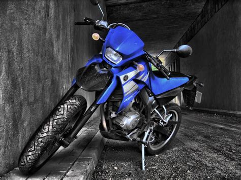 Yamaha Yamaha XT 125 X - Moto.ZombDrive.COM