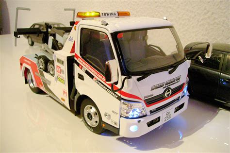 TINY Hino 300 Tow Truck (1) • DiecastSociety.com