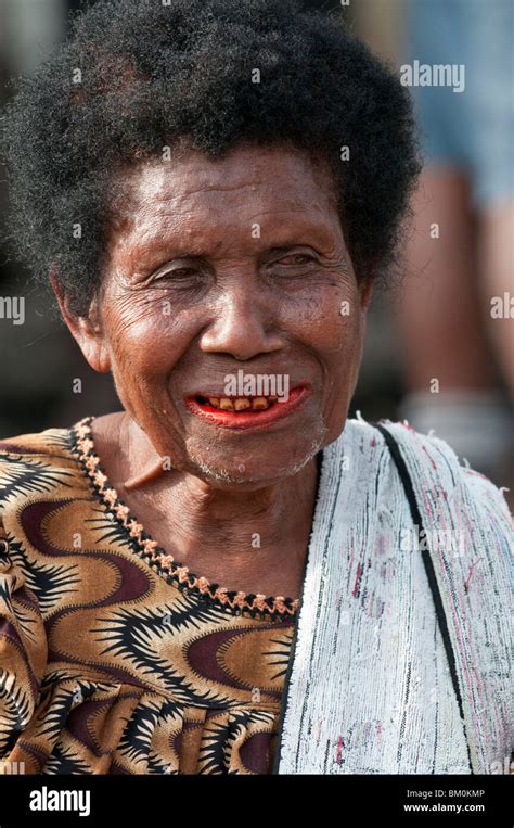 Papua New Guinea Betel Nut Hi Res Stock Photography And Images Alamy