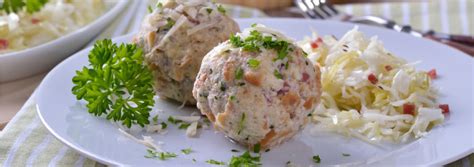 Hausgemachte Speckknödel Nach Südtiroler Tradition Rezept I Südtiroler