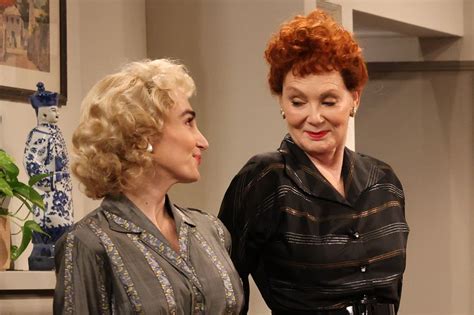 “SNL”'s Chloe Fineman Praises 'Phenomenal' Jean Smart for Powering ...