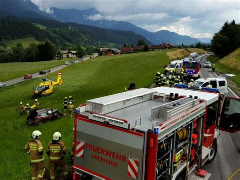 Bfv Liezen Schwerer Verkehrsunfall Auf Ennstalbundesstra E