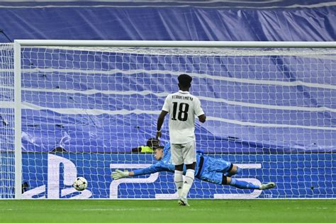 Veja fotos de Real Madrid x Shakhtar Donetsk pela Liga dos Campeões