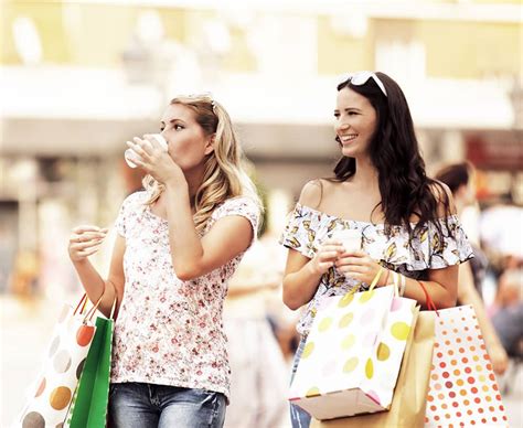 Colonial Town Park Come Mingle Mix And Explore The Best In Shopping