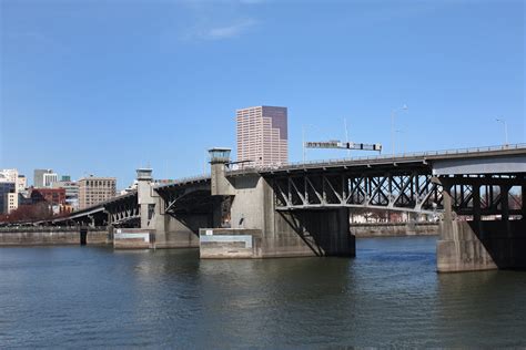 The Morrison Bridge Portland Oregon March 6 2010 Flickr