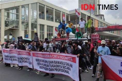 Gelar Demo Mahasiswa Gelar Aksi Dukung Kpu Bawaslu