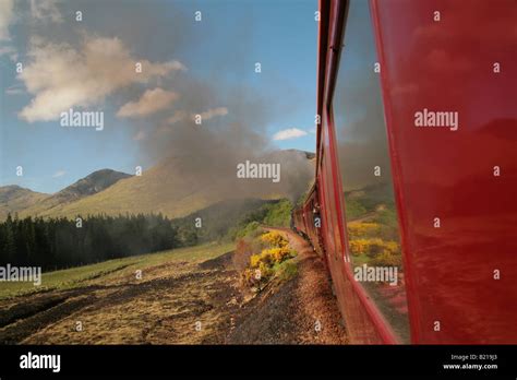 Train scotland highlands hi-res stock photography and images - Alamy