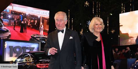 Photo Charles Et Camilla Dévoilent Leur Carte De Noël Cet étonnant