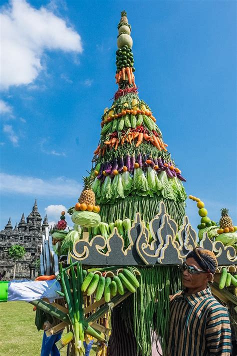 Tradisi Gunungan Di Candi Plaosan